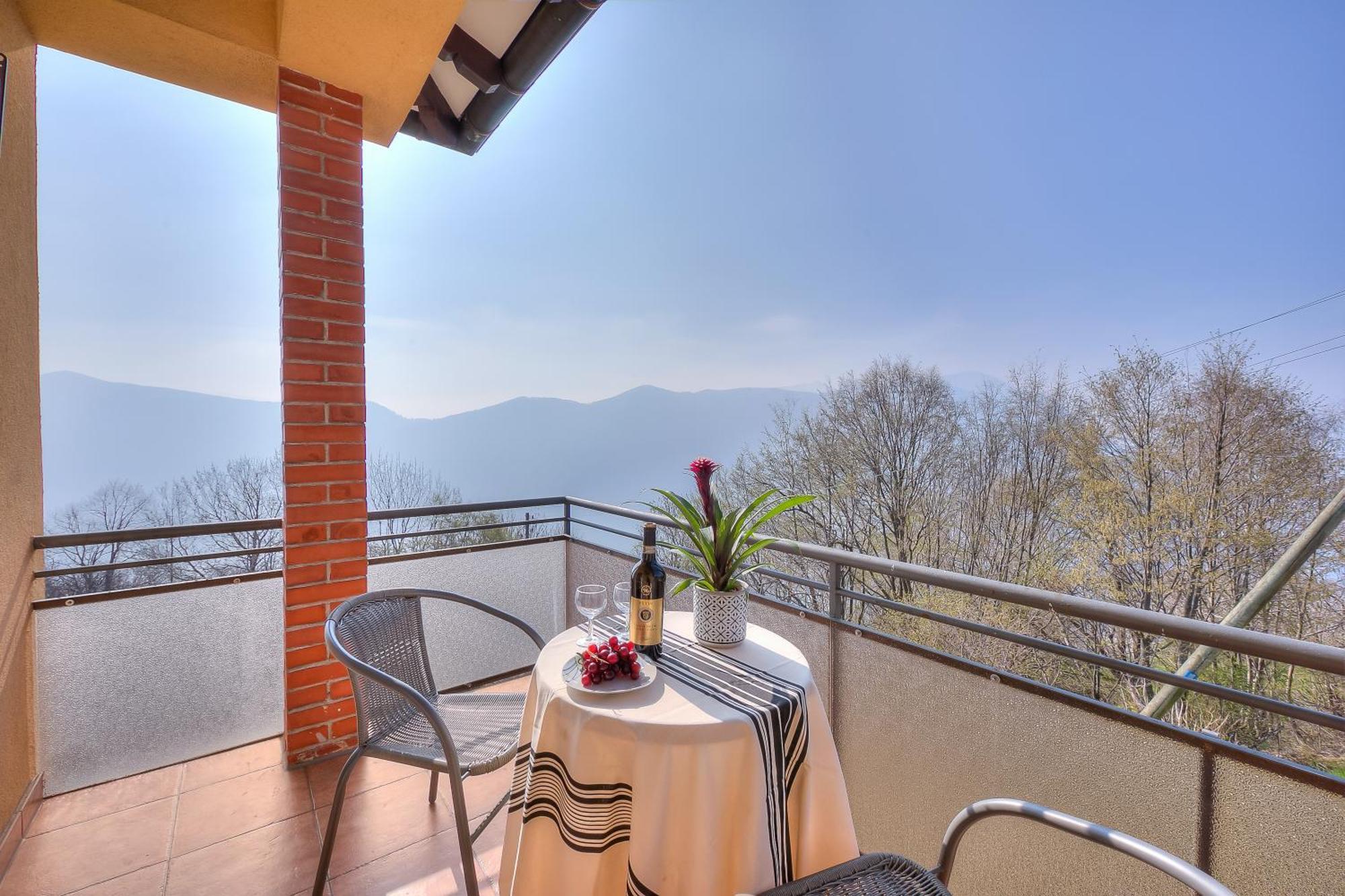 Ca' Gina Panoramica - Monte Bre - Happy Rentals Lugano Dış mekan fotoğraf