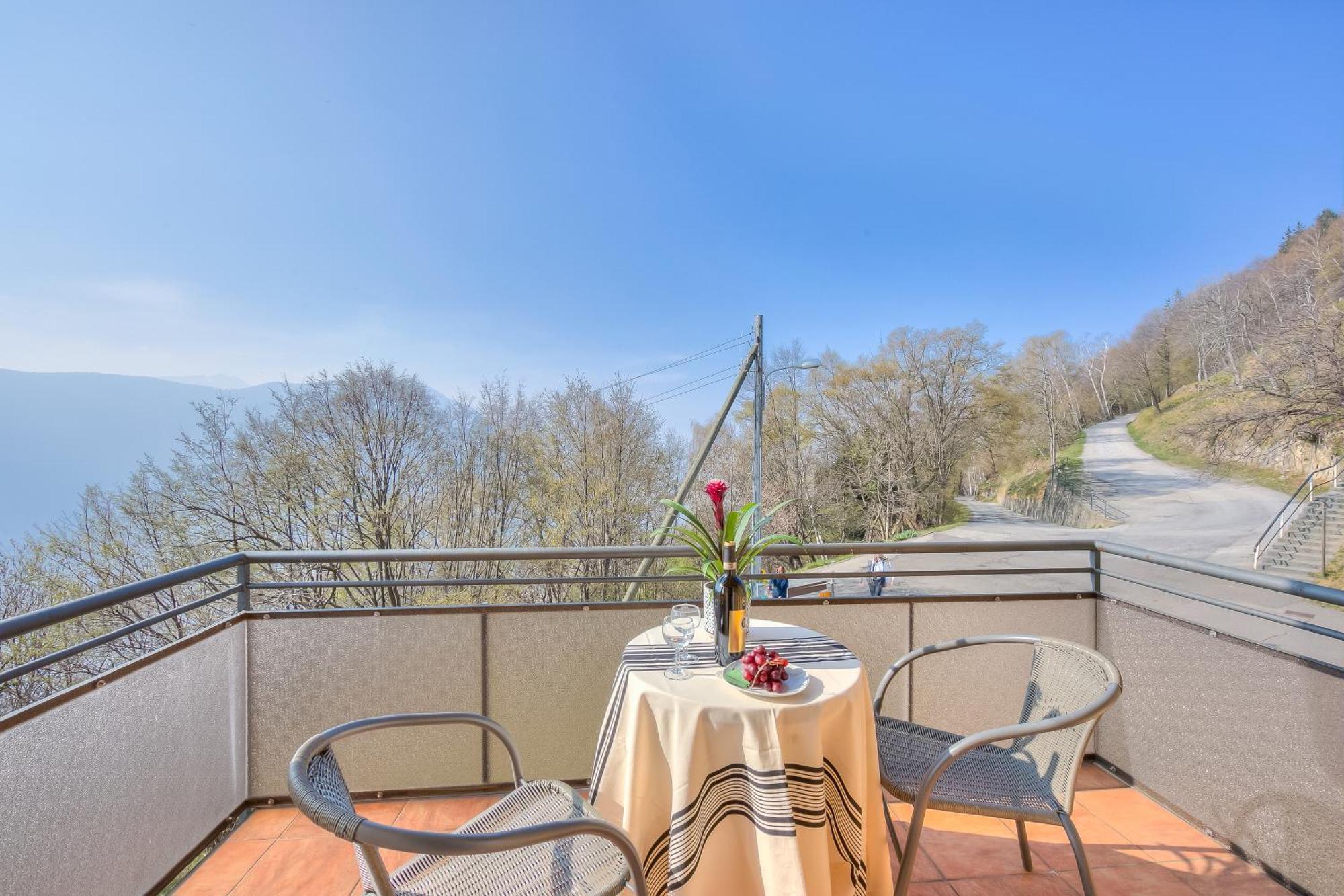 Ca' Gina Panoramica - Monte Bre - Happy Rentals Lugano Dış mekan fotoğraf